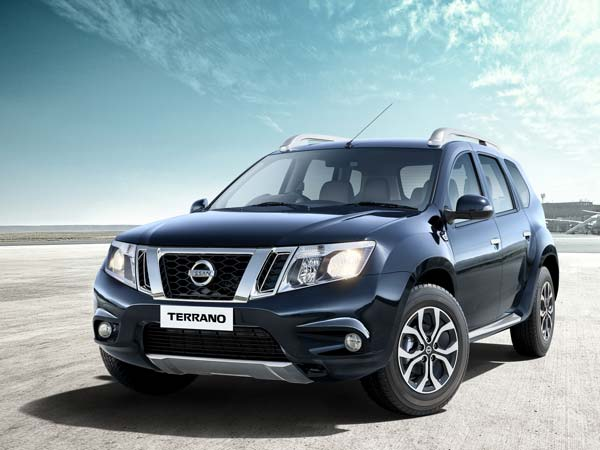 Nissan Enters with a Hybrid Midsize SUV